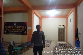 Polres Kaur Laksanakan Kegiatan Piket Anggota Satgas Preventif Operasi OMB di Gudang Logistik 1 KPU Kaur