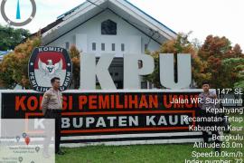 Cegah Gangguan Kamtibmas di Kantor KPUD, Personel Polres Kaur Gelar Patroli 