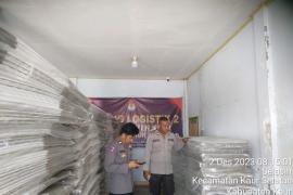Tingkatkan Situasi Kamtibmas yang Kondusif di Gudang Logistik KPUD, Personel Satgas Preventif OMB Nala Polres Kaur Lakukan Pengamanan 