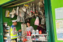 Edukasi Larangan Knalpot yang Tidak Sesuai Spesifikasi Teknis, Sat Lantas Polres Mukomuko Datangi Bengkel Motor