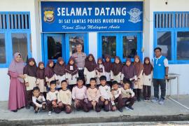 Kunjungan ke Kantor Lantas Polres Mukomuko, Siswa SDIT Nurul Ilmi Diajak Mengenal Aturan Lalu Lintas 