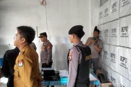 Polres Kaur Patroli Dialogis Presisi Seputaran Kantor KPUD, Bawaslu, dan Gudang Logistik