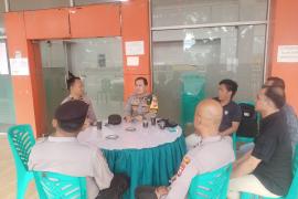 Pastikan Berjalan Aman dan Kondusif, Polres Kaur Cek dan Kontrol Kegiatan Pleno di PPK Kaur Selatan 