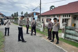 Monitoring dan Patroli Rapat Pleno Tingkat Kecamatan, Polres Kaur Pastikan Berjalan Aman dan Kondusif