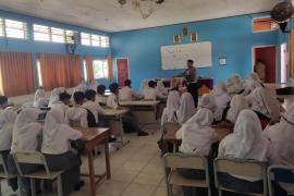 Sat Lantas Polres Kaur, Berikan Penyuluhan dan Bimbingan Terkait Tata Tertib Berlalu Lintas di SMAN 01 
