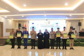 Peduli Kepada Sesama, Kapolda Bengkulu Bersama Ketua Bhayangkari Daerah Bengkulu Lakukan Buka Puasa Bersama