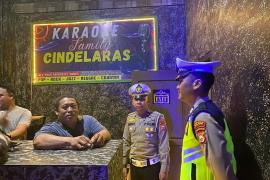 Patroli Gabungan, Polres Kaur Cegah Gangguan Kamtibmas dan Penyakit Masyarakat di Seputaran Wilkum    