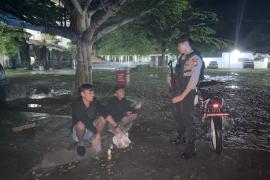 Laksanakan Patroli, Personel Polres Kaur Sambangi Warga Sampaikan Pesan Kamtibmas 