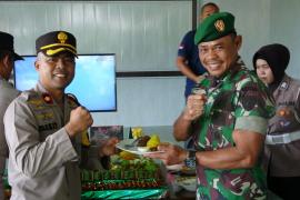 Grebek Mako Kodim 0428 Mukomuko, Polres Mukomuko Berikan Kejutan di HUT Ke-79