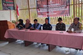 Bhabinkamtibmas Polsek Lebong Utara Hadiri Pelantikan KPPS