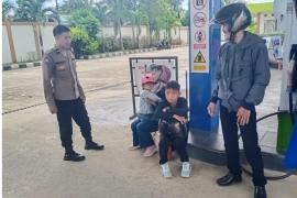 Satgas Preemtif OMP Subsatgas 1 Binmas Sambang, Silaturahmi, Tatap Muka dan Kegiatan Lainnya Untuk Mengajak Masyarakat Guna Menyukseskan Pilkada 2024 di Kecamatan Kota Manna