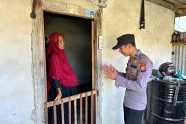 Jaga Kamtibmas di Wilkum, Polres Kaur Sambang to Door 