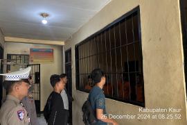 Pemeriksaan Rutin, Polres Kaur Tegaskan Pentingnya Keamanan Tahanan