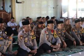 Ikuti Pembinaan Rohani dan Mental Via Zoom Meeting Untuk Tingkatkan Keimanan Personil Polri