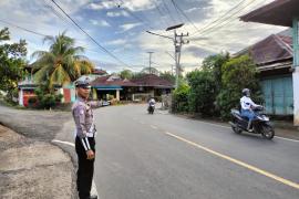 Sat Lantas Polres Seluma Tingkatkan Kepercayaan Publik Melalui Pengaturan Lalu Lintas Pagi Hari