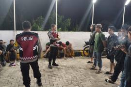 Patroli Dialogis Polsek Talo Ciptakan Kamtibmas Kondusif di Malam Hari