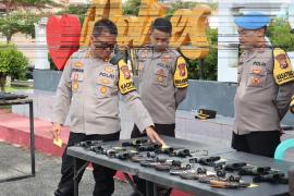 Polres Bengkulu Selatan Lakukan Pengecekan Senjata Api Personel untuk Tingkatkan Pengawasan