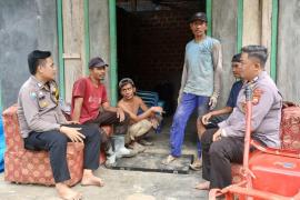 Polsek Talo Gelar Kegiatan Sambang untuk Tingkatkan Keamanan dan Kewaspadaan MasyarakatPolsek Talo Gelar Kegiatan Sambang untuk Tingkatkan Keamanan dan Kewaspadaan Masyarakat