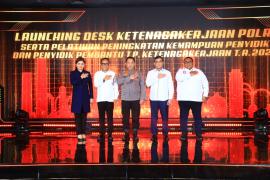 Kapolri Resmikan Desk Ketenagakerjaan Demi Beri Jaminan Perlindungan Kaum Buruh 