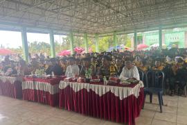 Polsek Pino Raya Hadiri Wisuda Santri dan Peringatan Isra' Mi'raj di Desa Tanggo Raso