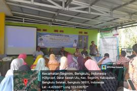 Bhabinkamtibmas Polsek Seginim Hadiri Musyawarah Desa Terkait Penetapan Penerima BLT Dana Desa 2025