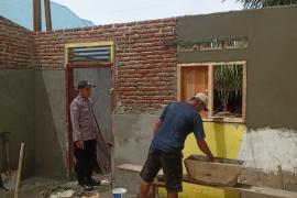 Sat Binmas Polres Bengkulu Selatan Cek Progres Rehab Rumah Purnawirawan Polri