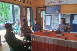 Polres Bengkulu Selatan Lakukan Pengamanan 24 Jam di Kantor Bawaslu untuk Amankan Proses Pengawasan Pemilu