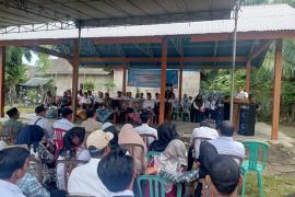 Polsek Manna Hadiri Musrenbang Kecamatan Bunga Mas untuk Perencanaan Pembangunan Tahun Anggaran 2025