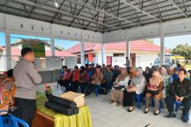 Polres Seluma Sosialisasikan Saber Pungli di Kecamatan Sukaraja