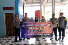 Polsek Pino Polres Bengkulu Selatan lakukan Jumat Curhat, Data keluhan Warga