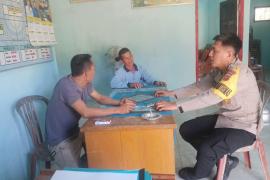 Bhabinkamtibmas Polres Bengkulu Selatan Perkuat Kedekatan dengan Warga Lewat Door to Door System