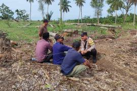 Bhabinkamtibmas Polsek Manna Ajak Warga Tingkatkan Ketahanan Pangan Lewat Sambang Dialogis